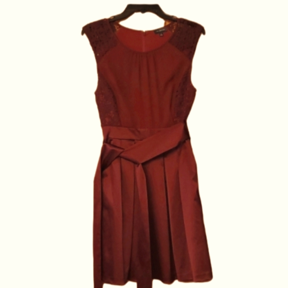 The Limited Womans‎ Maroon Lace and Satin Romantic Cocktail Dress Size 2